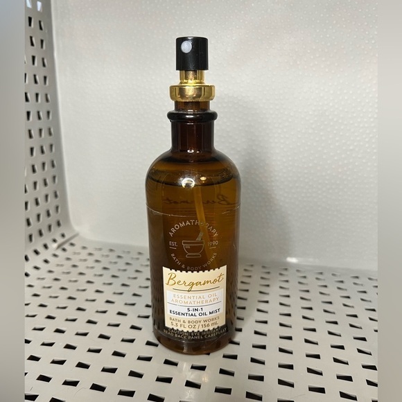 Bath & Body Works Discontinued Aromatherapy Essential Oil Mist in Bergamot 5.3oz - Picture 1 of 6